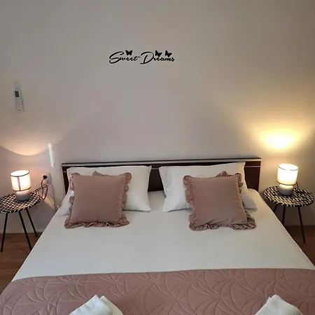 Banovac - Great Location & Free Parking Split