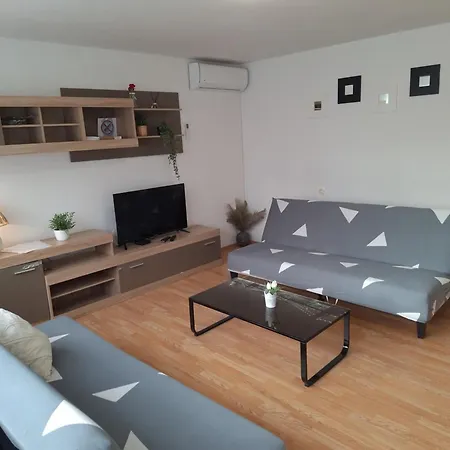 Banovac Apartment *
